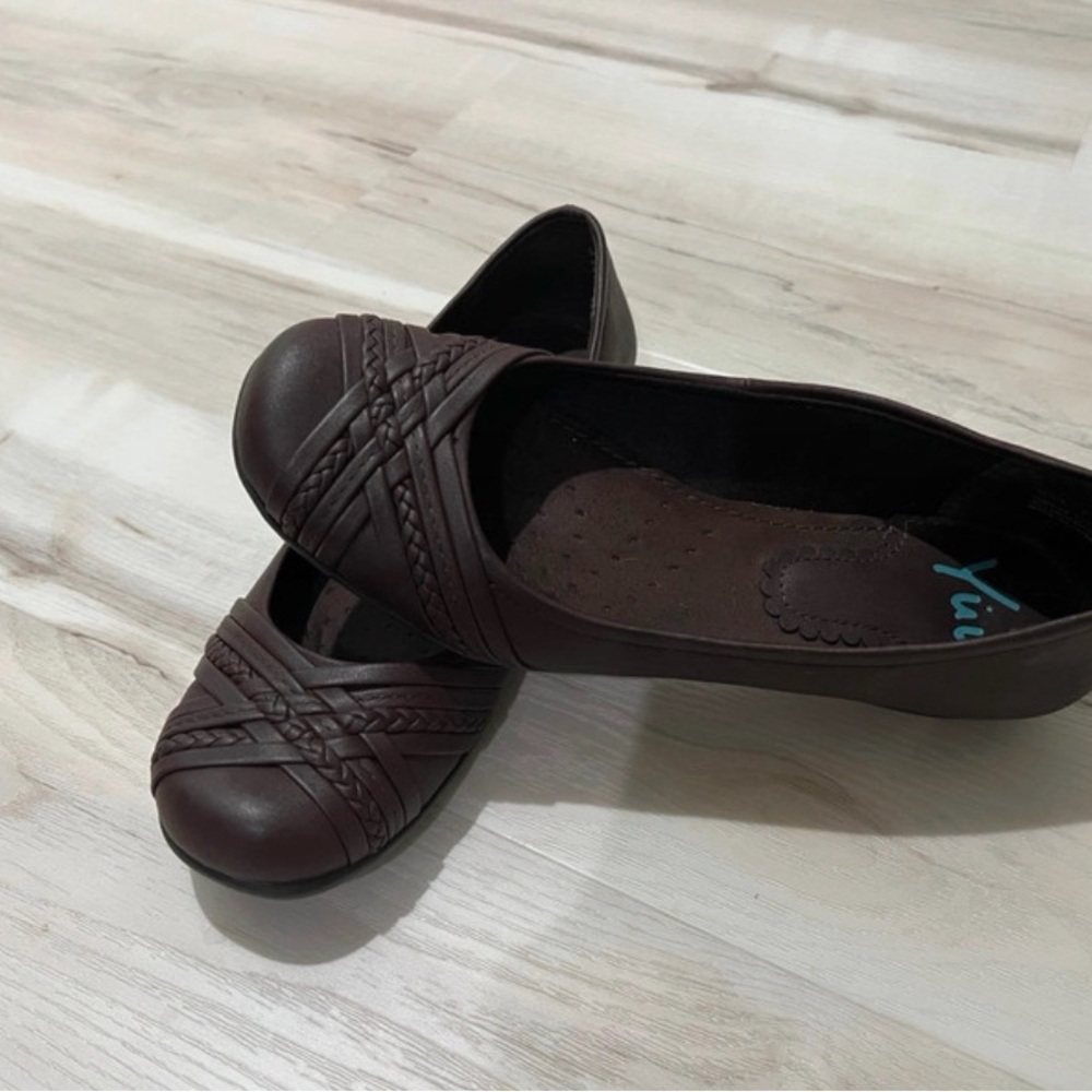 Yuu Dark Brown Braided Strap Slip-On Flats
